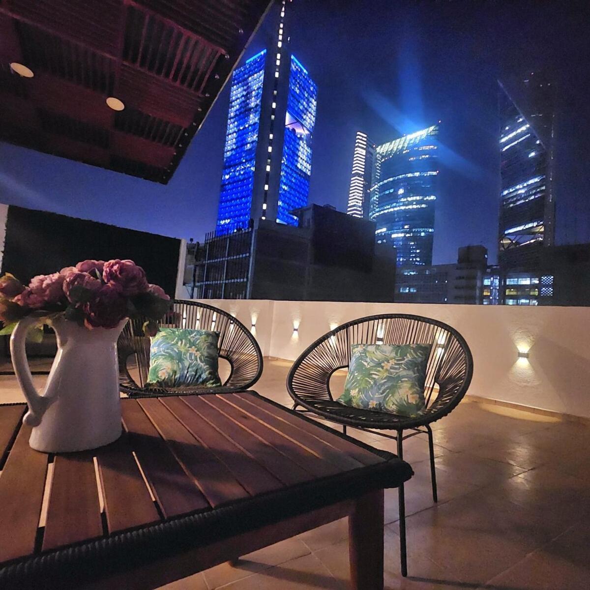 Penthouse In The Heart Of *